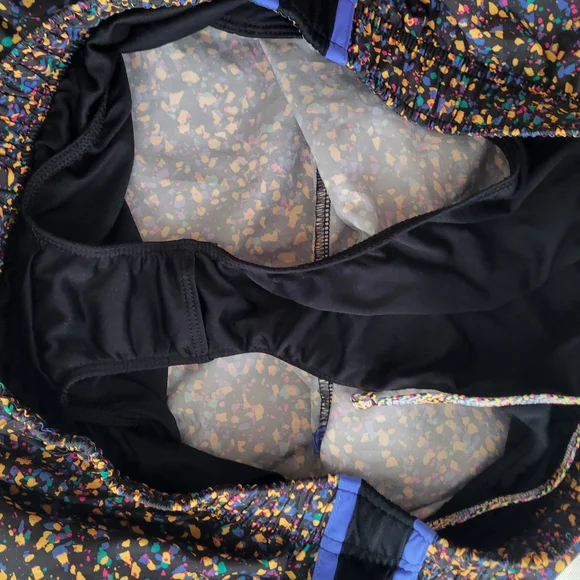 Nike Women's Multicolor Running Shorts - Picture 4 of 6